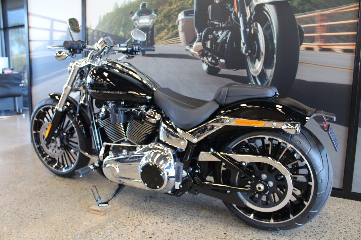 2026 HARLEY-DAVIDSON FXBR BREAKOUT (117) CRUISER