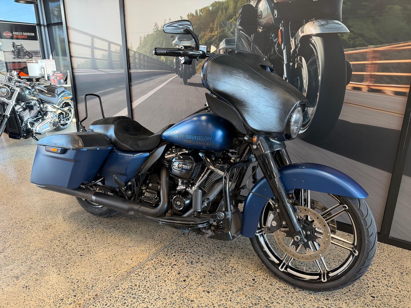 2018 HARLEY-DAVIDSON FLHX_ANV STREET GLIDE ANNV CRUISER