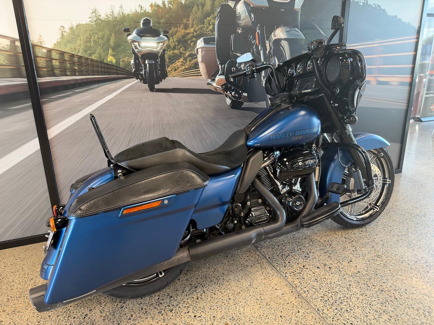 2018 HARLEY-DAVIDSON FLHX_ANV STREET GLIDE ANNV CRUISER