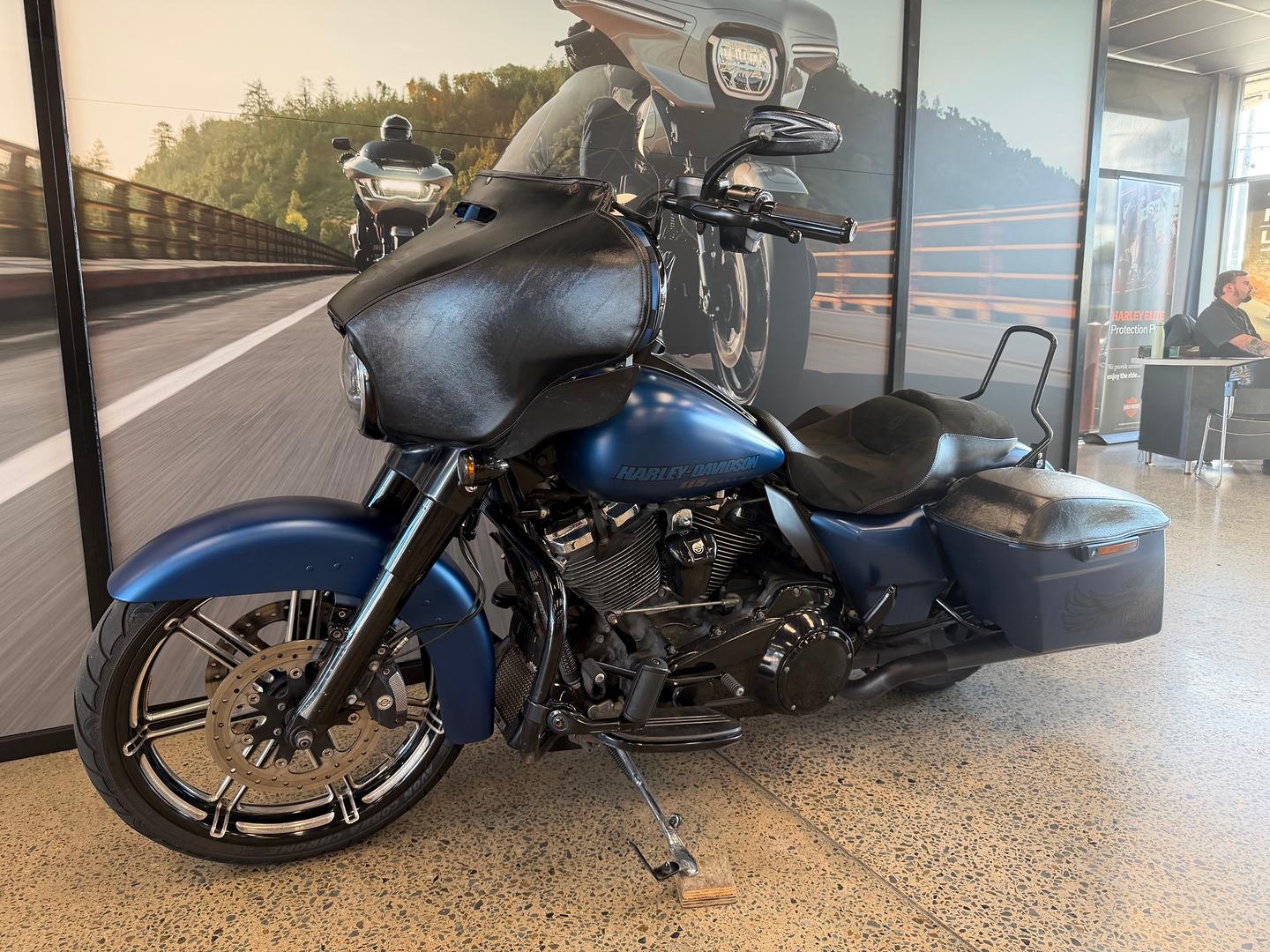 2018 HARLEY-DAVIDSON FLHX_ANV STREET GLIDE ANNV CRUISER