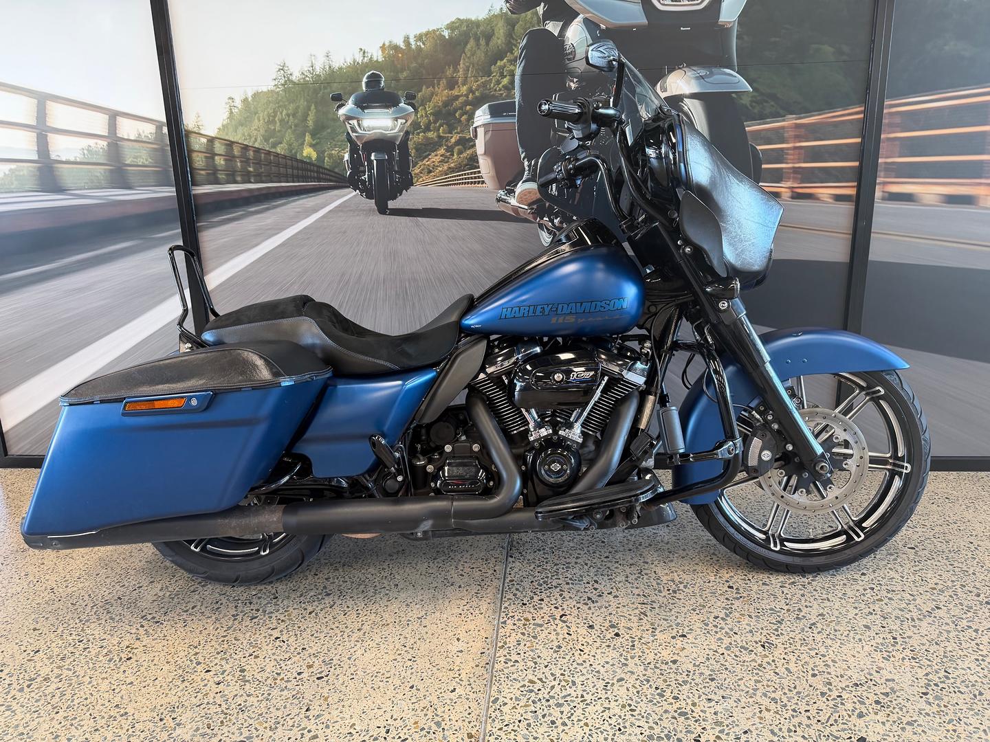 2018 HARLEY-DAVIDSON FLHX_ANV STREET GLIDE ANNV CRUISER