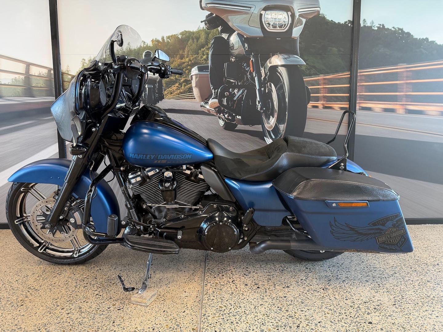 2018 HARLEY-DAVIDSON FLHX_ANV STREET GLIDE ANNV CRUISER