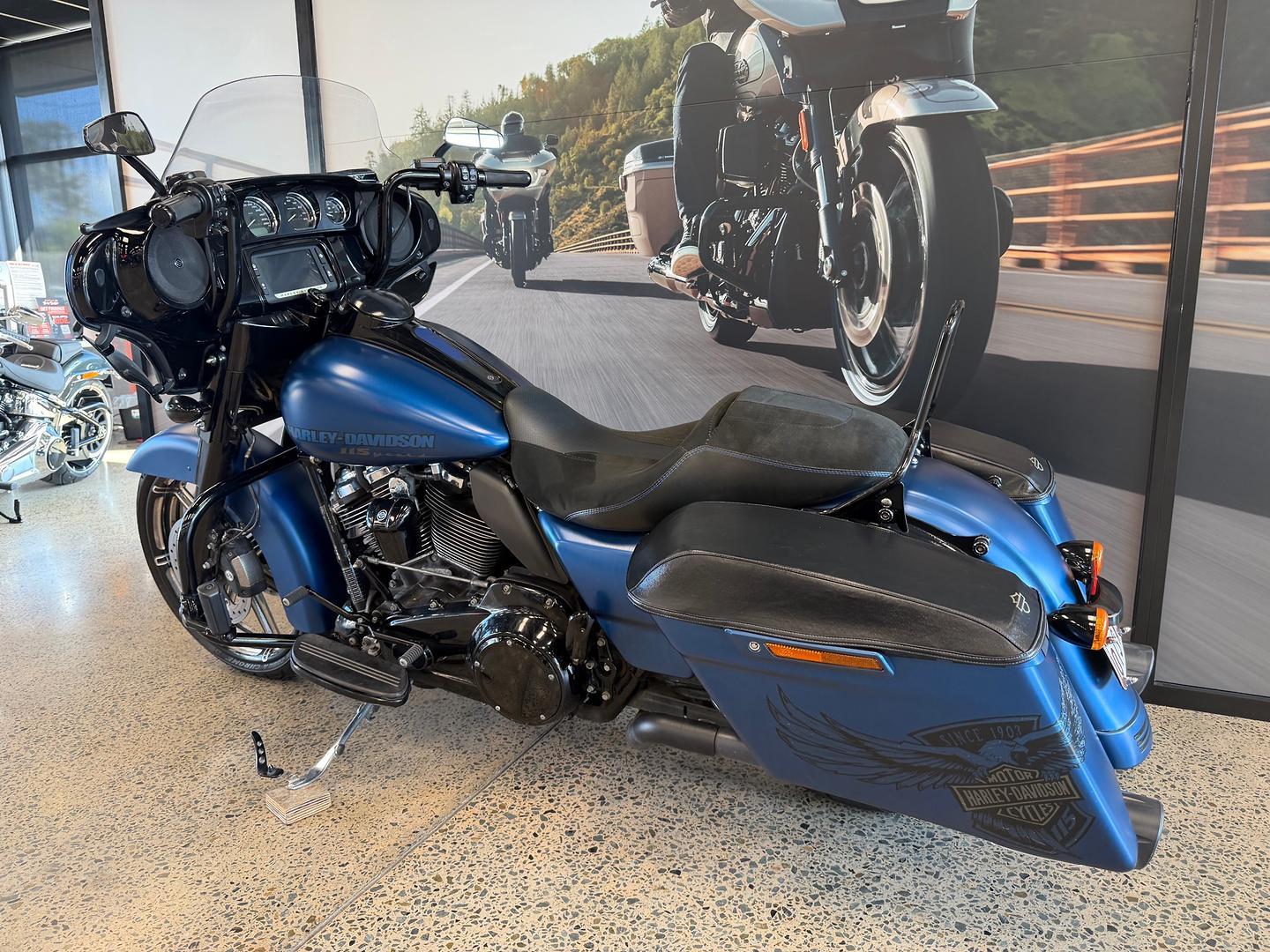 2018 HARLEY-DAVIDSON FLHX_ANV STREET GLIDE ANNV CRUISER