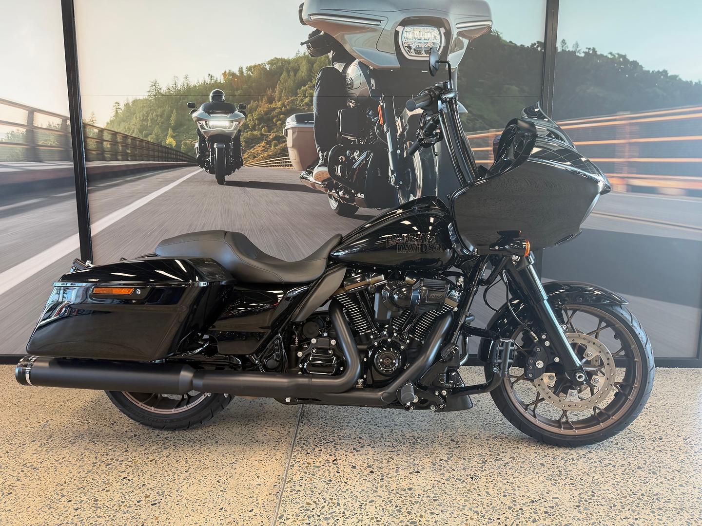 2022 HARLEY-DAVIDSON FLTRXST ROAD GLIDE SPL ST 117 CRUISER