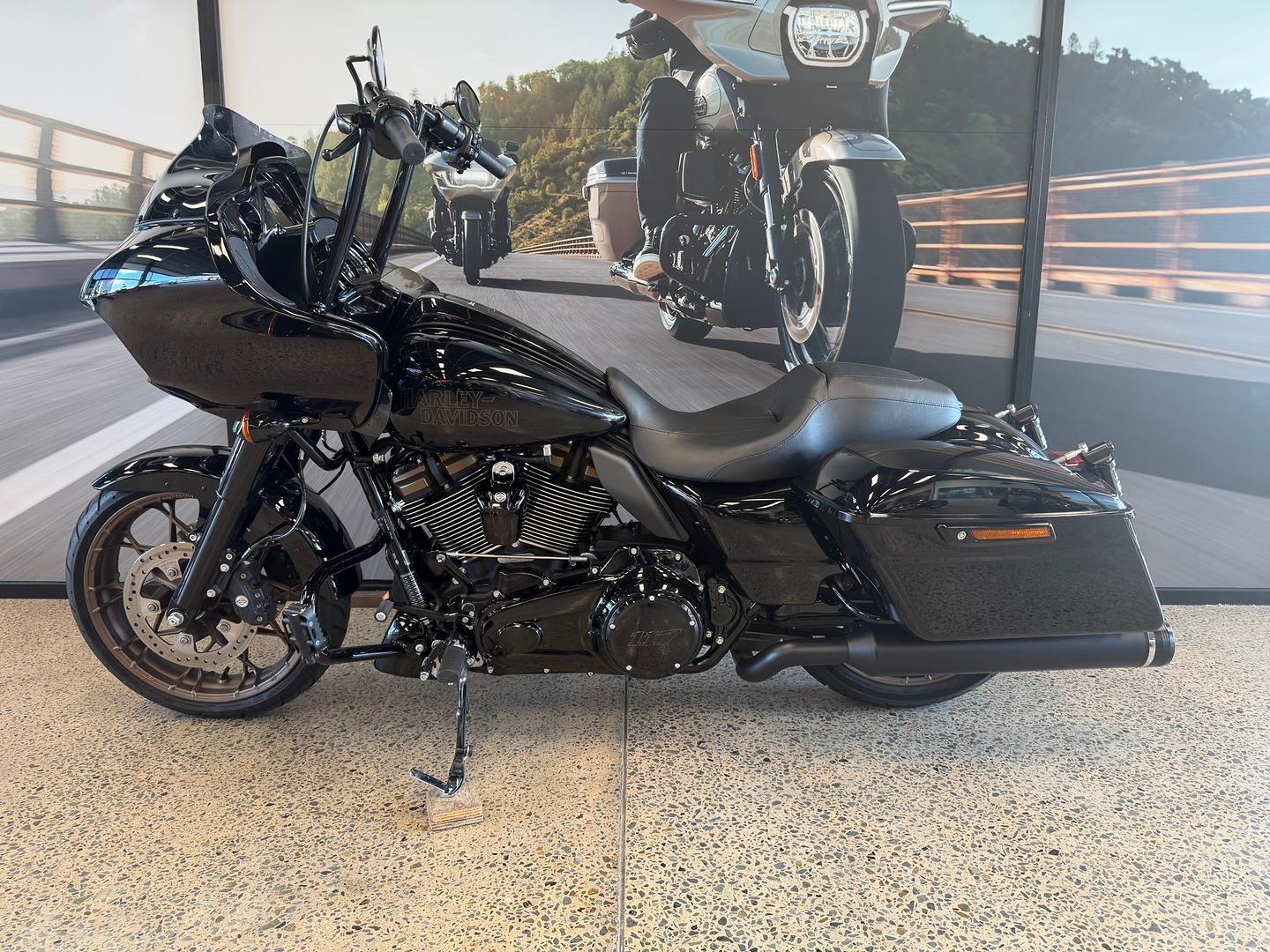 2022 HARLEY-DAVIDSON FLTRXST ROAD GLIDE SPL ST 117 CRUISER