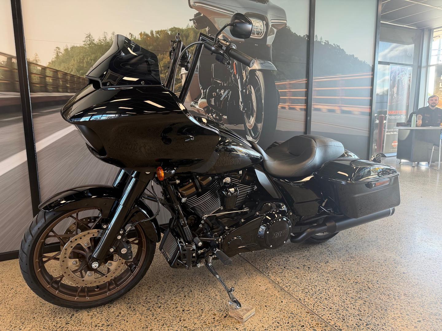 2022 HARLEY-DAVIDSON FLTRXST ROAD GLIDE SPL ST 117 CRUISER