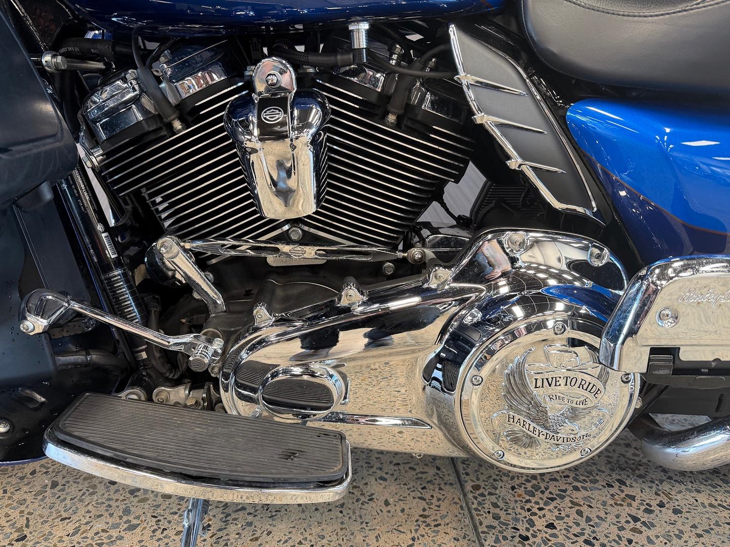 2017 HARLEY-DAVIDSON FLHTK ULTRA LIMITED CRUISER