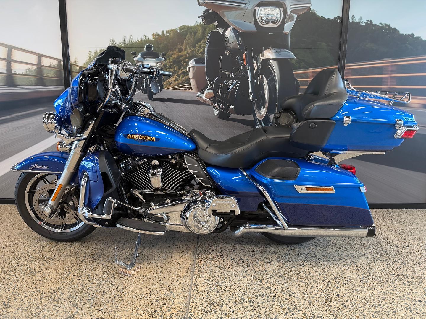 2017 HARLEY-DAVIDSON FLHTK ULTRA LIMITED CRUISER
