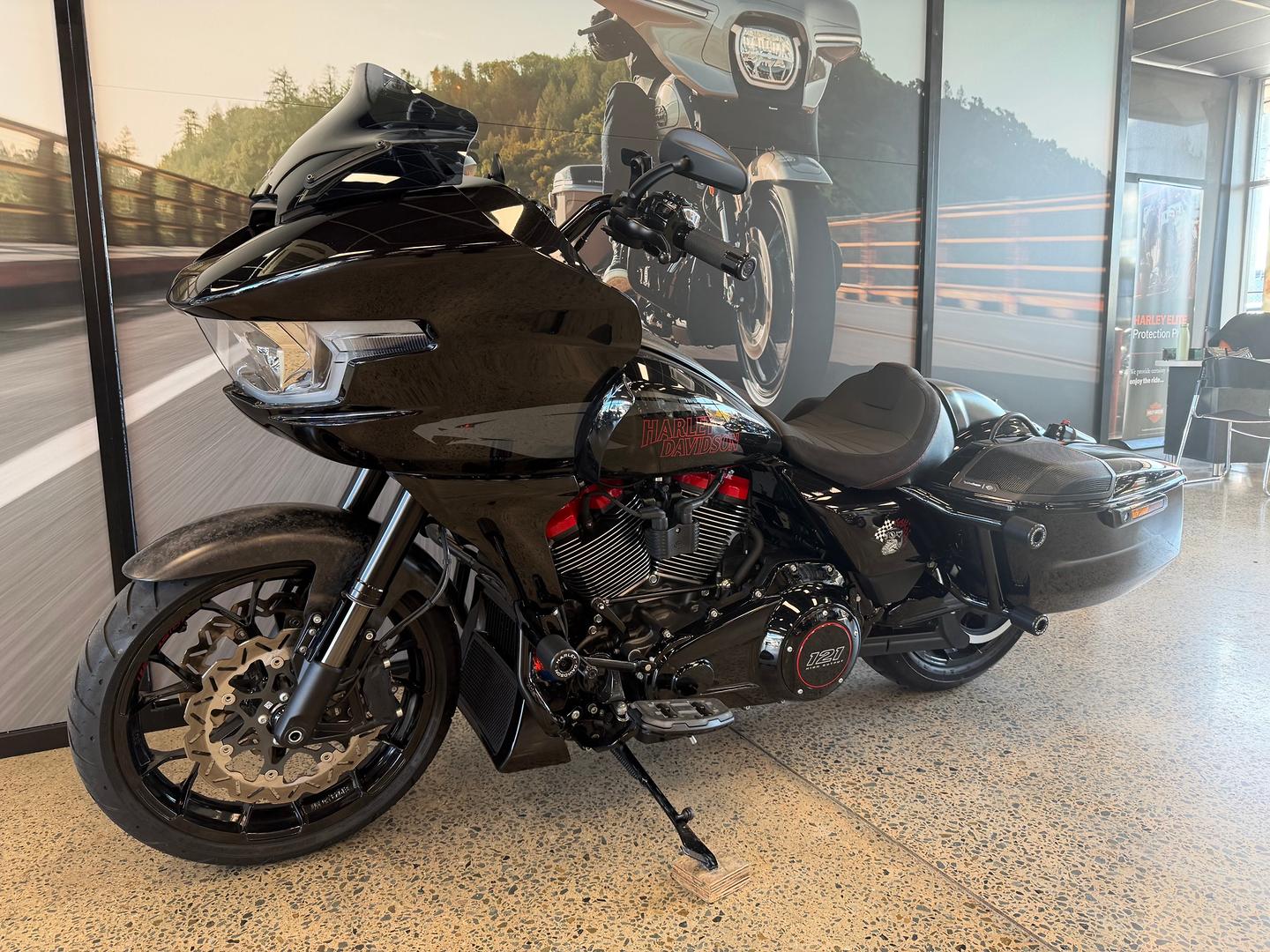 2024 HARLEY-DAVIDSON FLTRXSTSE CVO RD GLIDE ST 121 CRUISER