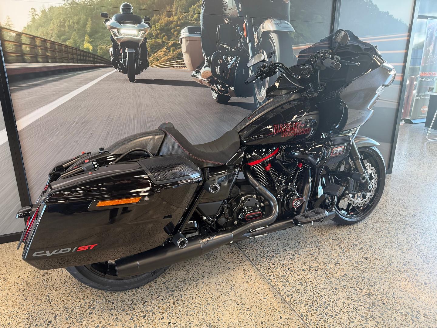 2024 HARLEY-DAVIDSON FLTRXSTSE CVO RD GLIDE ST 121 CRUISER