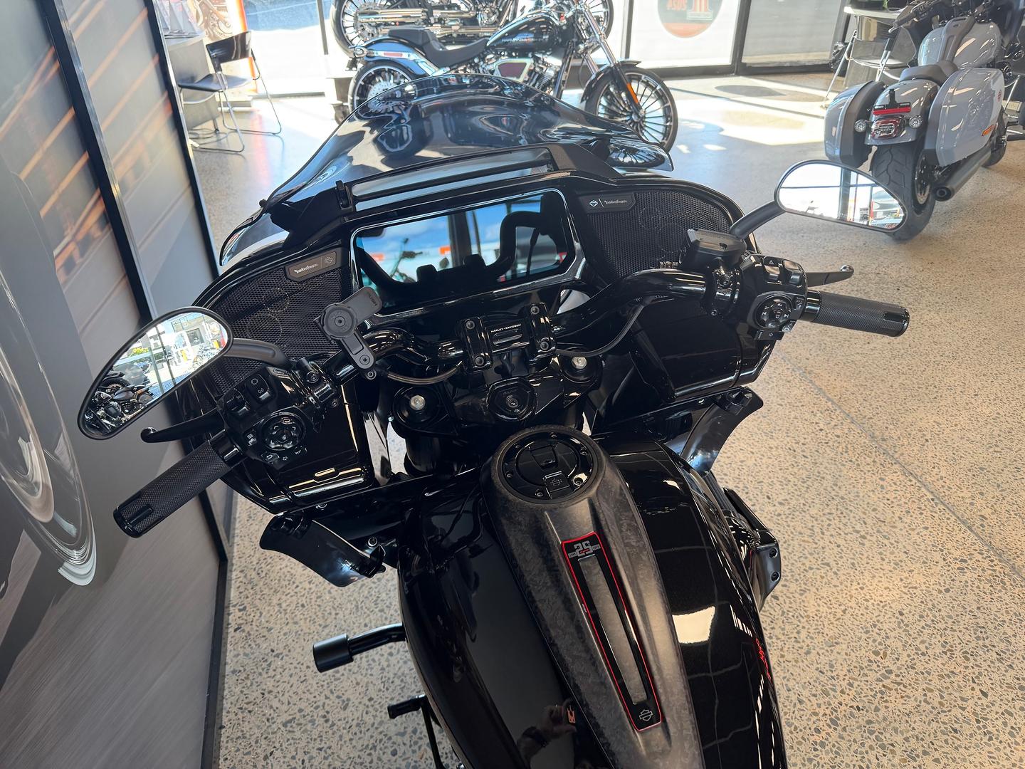 2024 HARLEY-DAVIDSON FLTRXSTSE CVO RD GLIDE ST 121 CRUISER