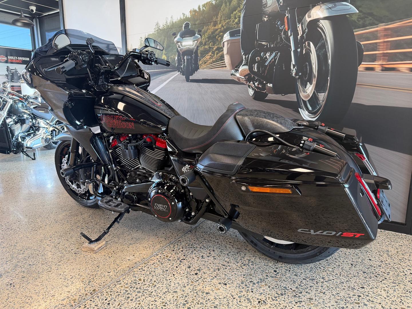 2024 HARLEY-DAVIDSON FLTRXSTSE CVO RD GLIDE ST 121 CRUISER