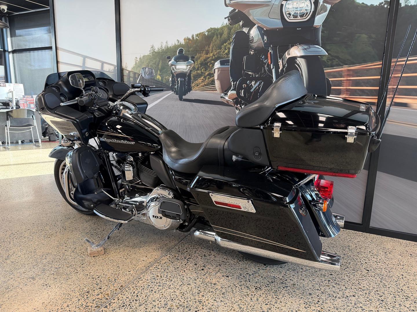 2011 HARLEY-DAVIDSON FLTRU ROAD GLIDE ULTRA CRUISER