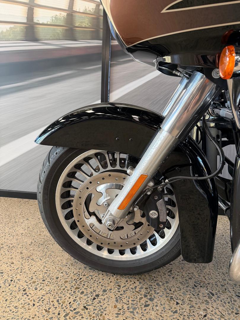 2011 HARLEY-DAVIDSON FLTRU ROAD GLIDE ULTRA CRUISER