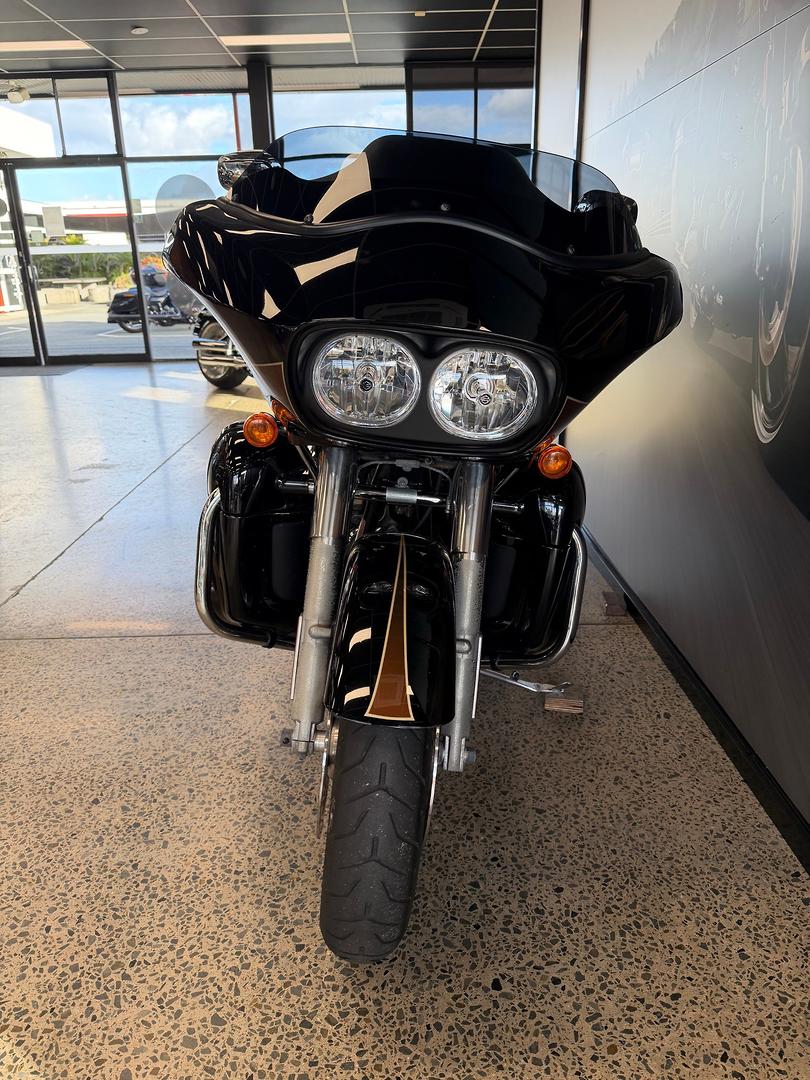 2011 HARLEY-DAVIDSON FLTRU ROAD GLIDE ULTRA CRUISER
