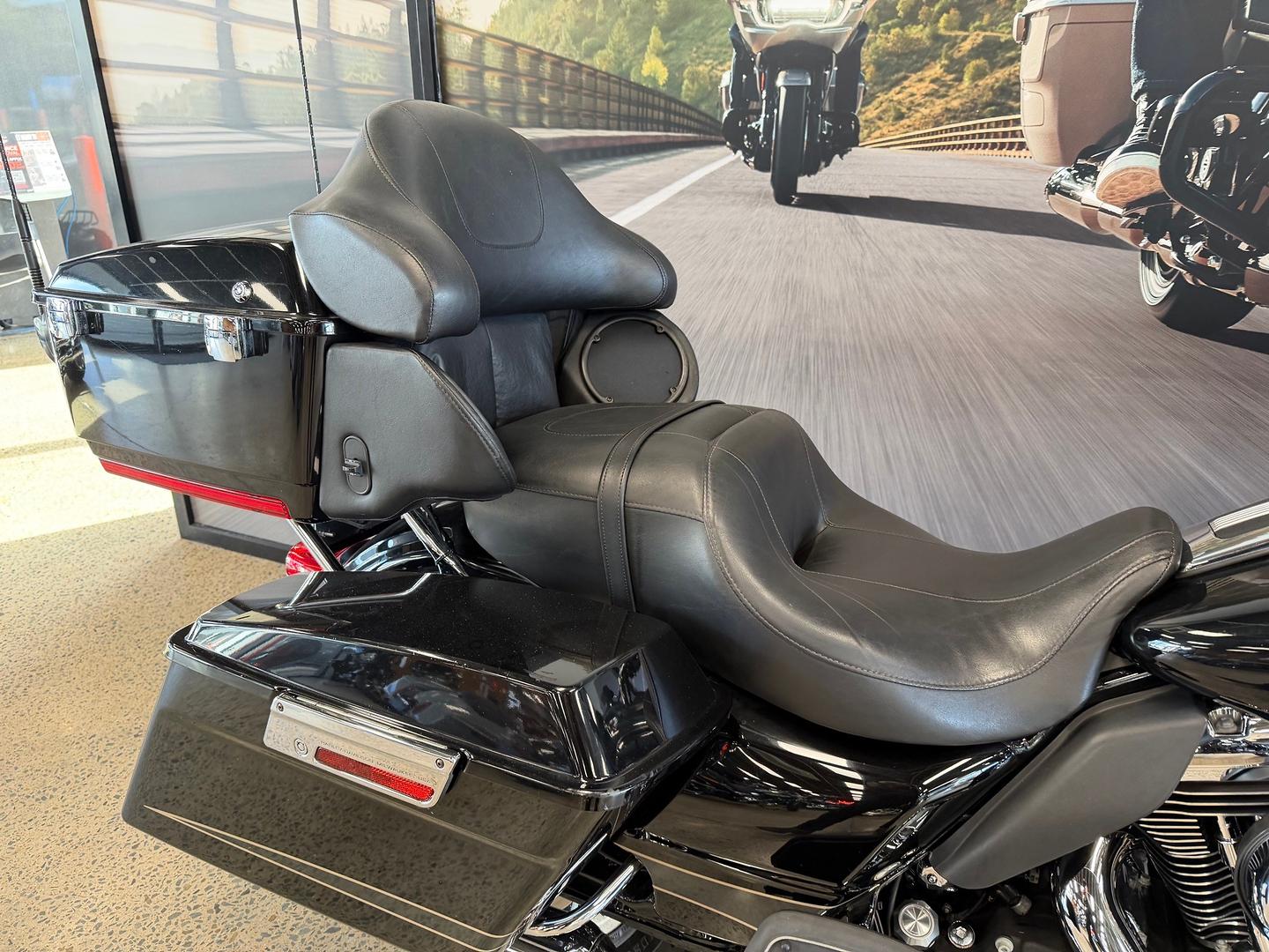 2011 HARLEY-DAVIDSON FLTRU ROAD GLIDE ULTRA CRUISER