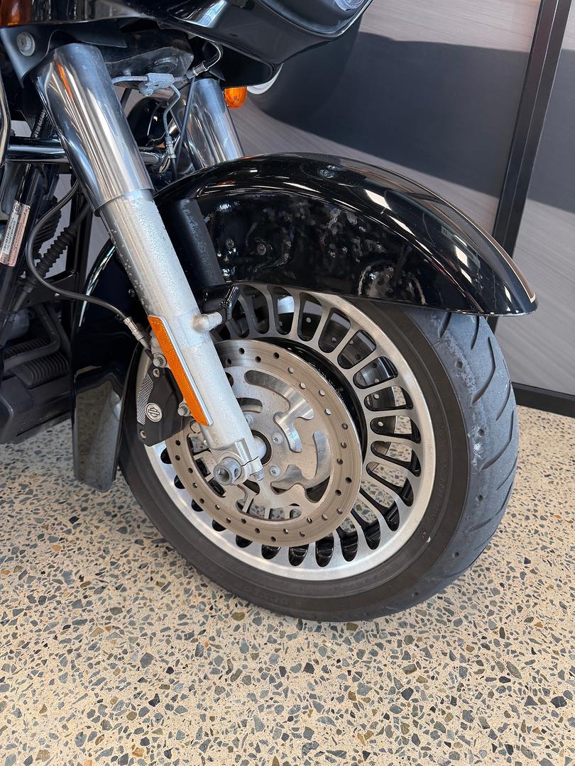 2011 HARLEY-DAVIDSON FLTRU ROAD GLIDE ULTRA CRUISER