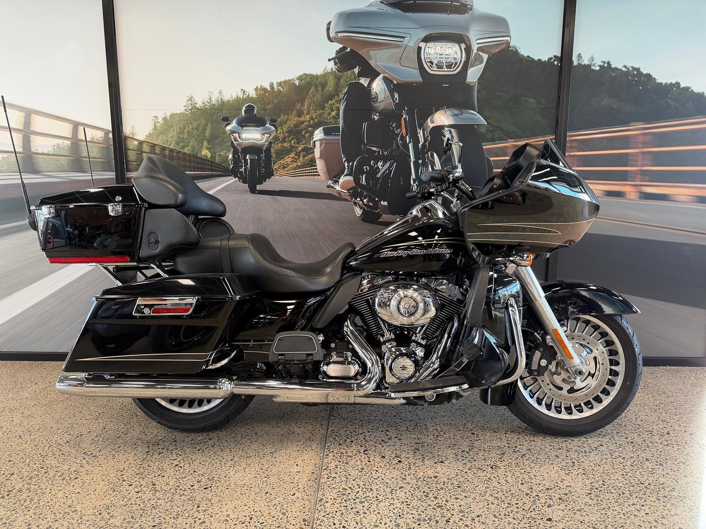 2011 HARLEY-DAVIDSON FLTRU ROAD GLIDE ULTRA CRUISER