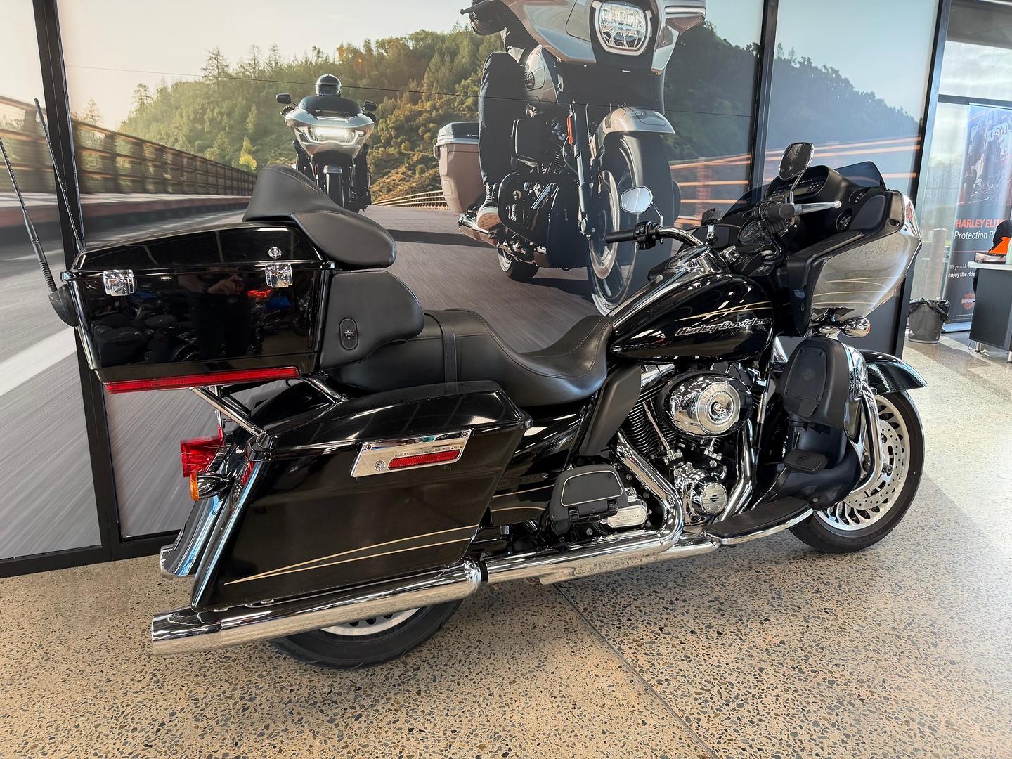 2011 HARLEY-DAVIDSON FLTRU ROAD GLIDE ULTRA CRUISER