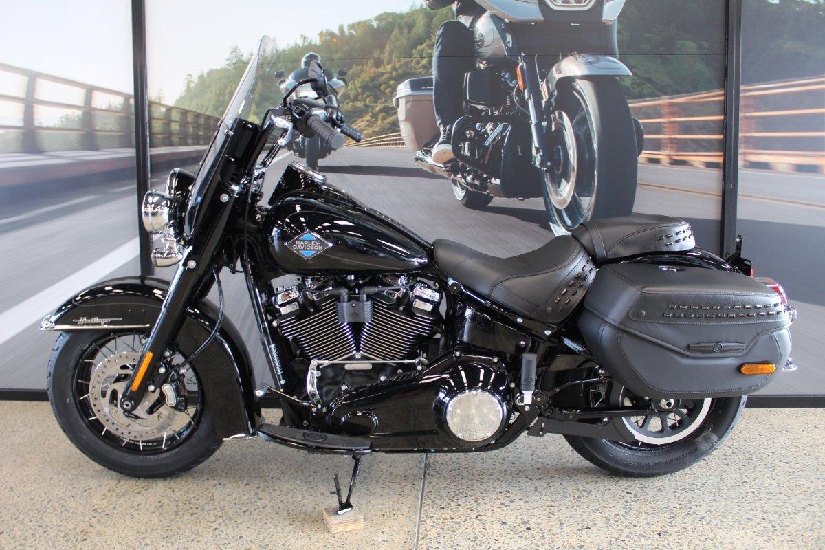 2026 HARLEY-DAVIDSON FLHC HERITAGE CLASSIC (117) CRUISER
