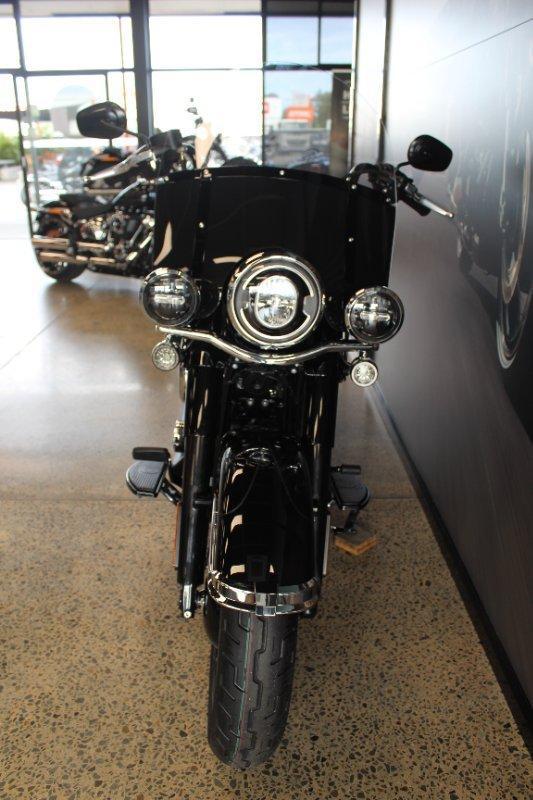 2026 HARLEY-DAVIDSON FLHC HERITAGE CLASSIC (117) CRUISER