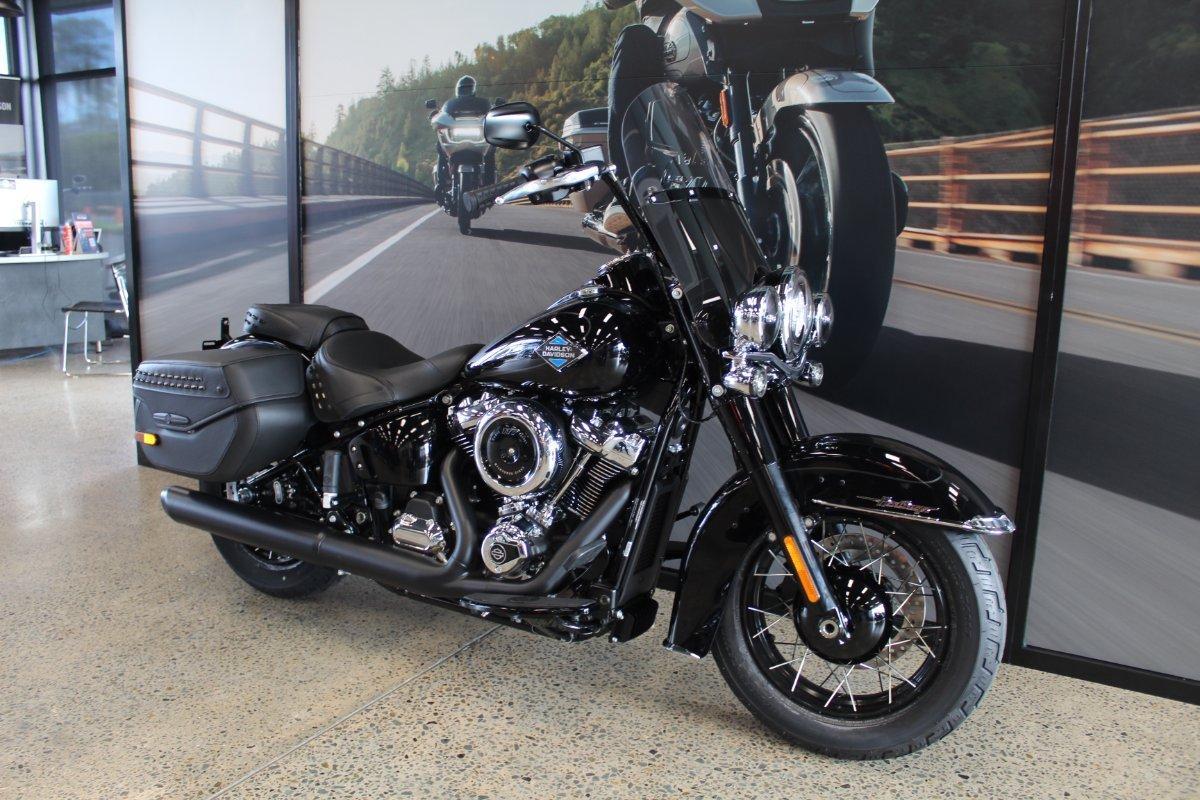 2026 HARLEY-DAVIDSON FLHC HERITAGE CLASSIC (117) CRUISER
