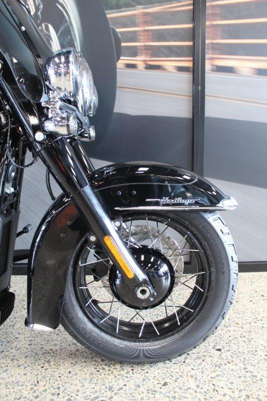 2026 HARLEY-DAVIDSON FLHC HERITAGE CLASSIC (117) CRUISER