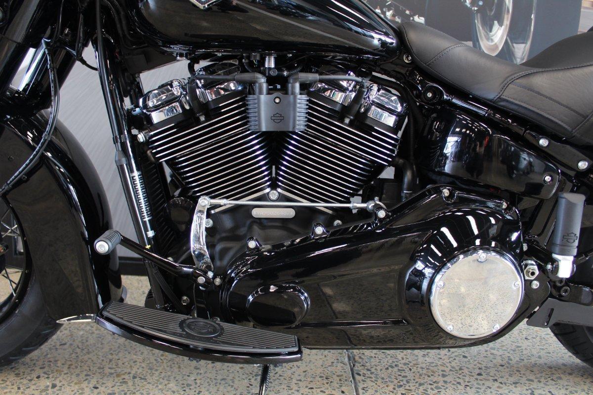 2026 HARLEY-DAVIDSON FLHC HERITAGE CLASSIC (117) CRUISER
