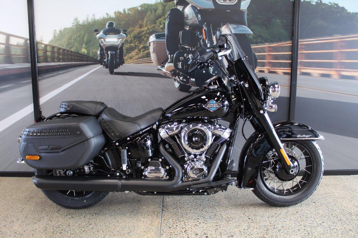 2026 HARLEY-DAVIDSON FLHC HERITAGE CLASSIC (117) CRUISER