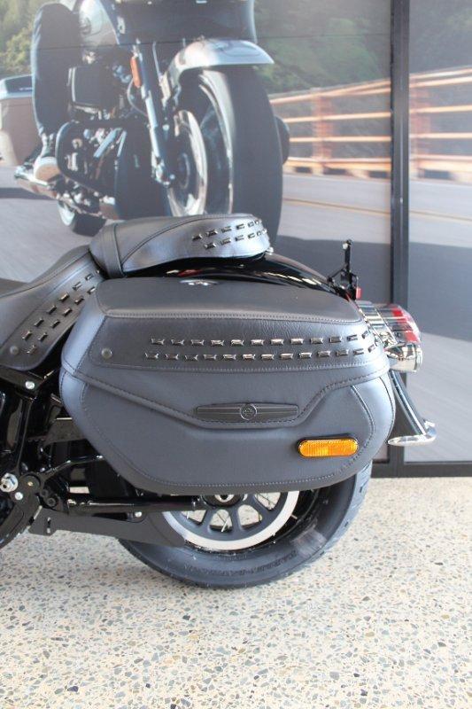 2026 HARLEY-DAVIDSON FLHC HERITAGE CLASSIC (117) CRUISER