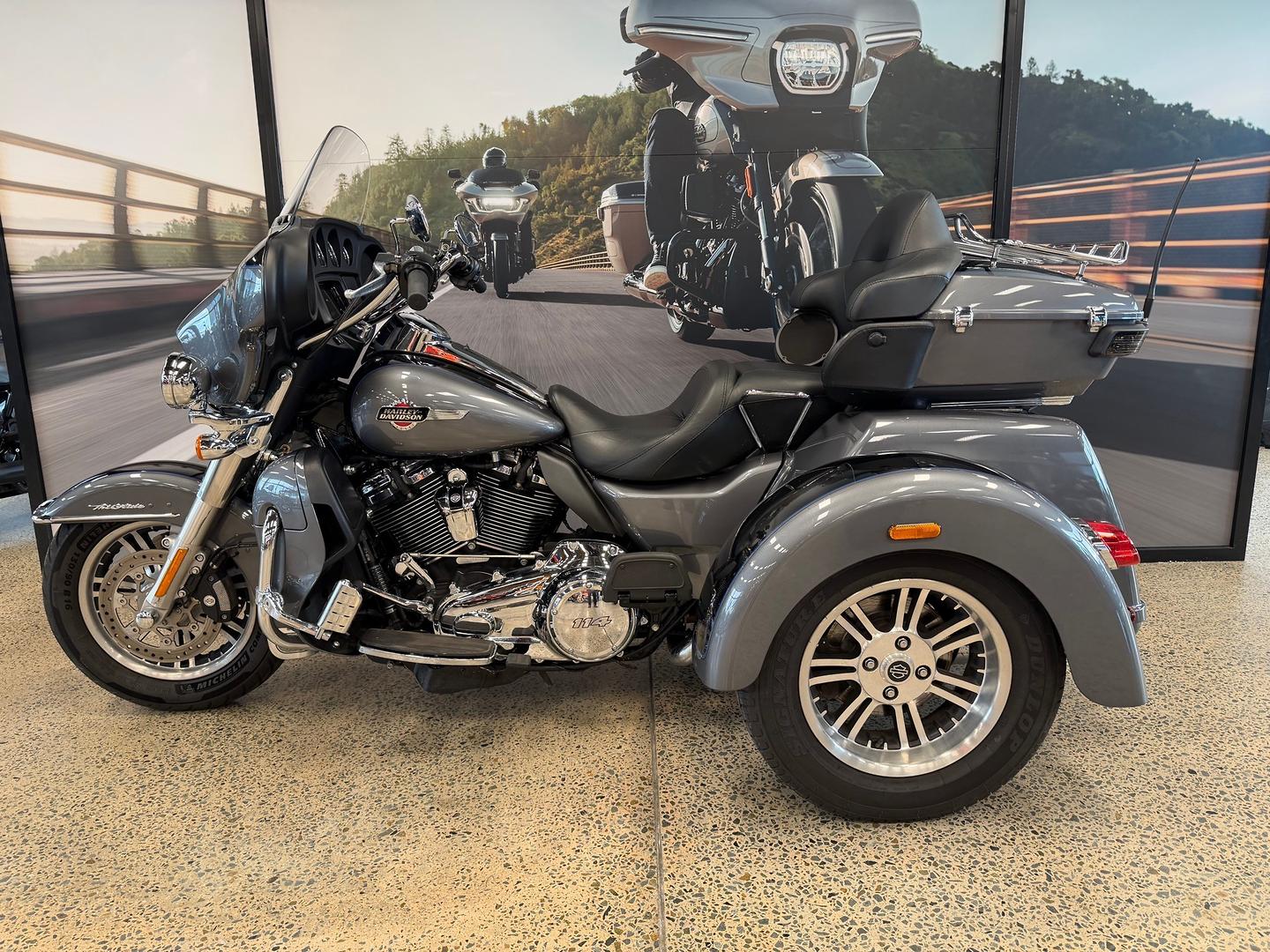 2022 HARLEY-DAVIDSON FLHTCUTG TRI GLIDE U/CLC 114 TRIKE