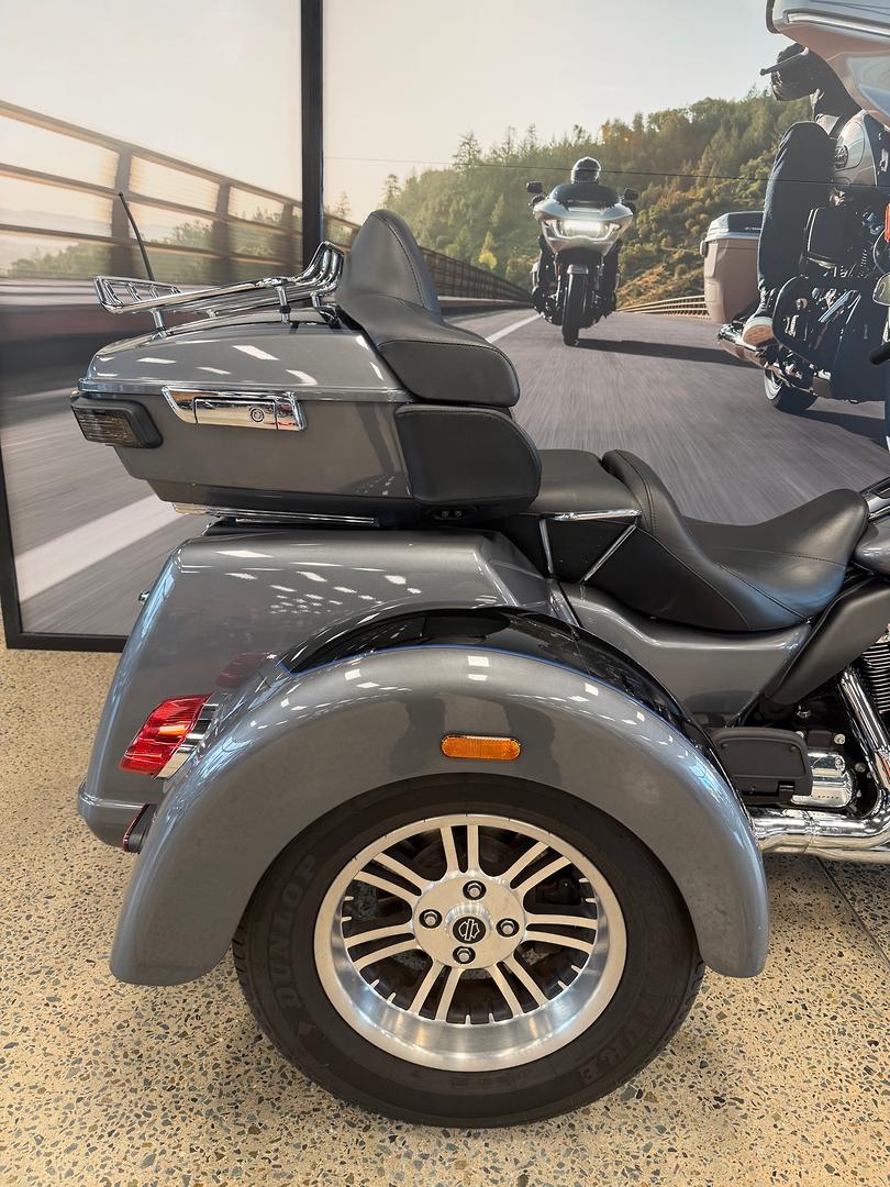 2022 HARLEY-DAVIDSON FLHTCUTG TRI GLIDE U/CLC 114 TRIKE
