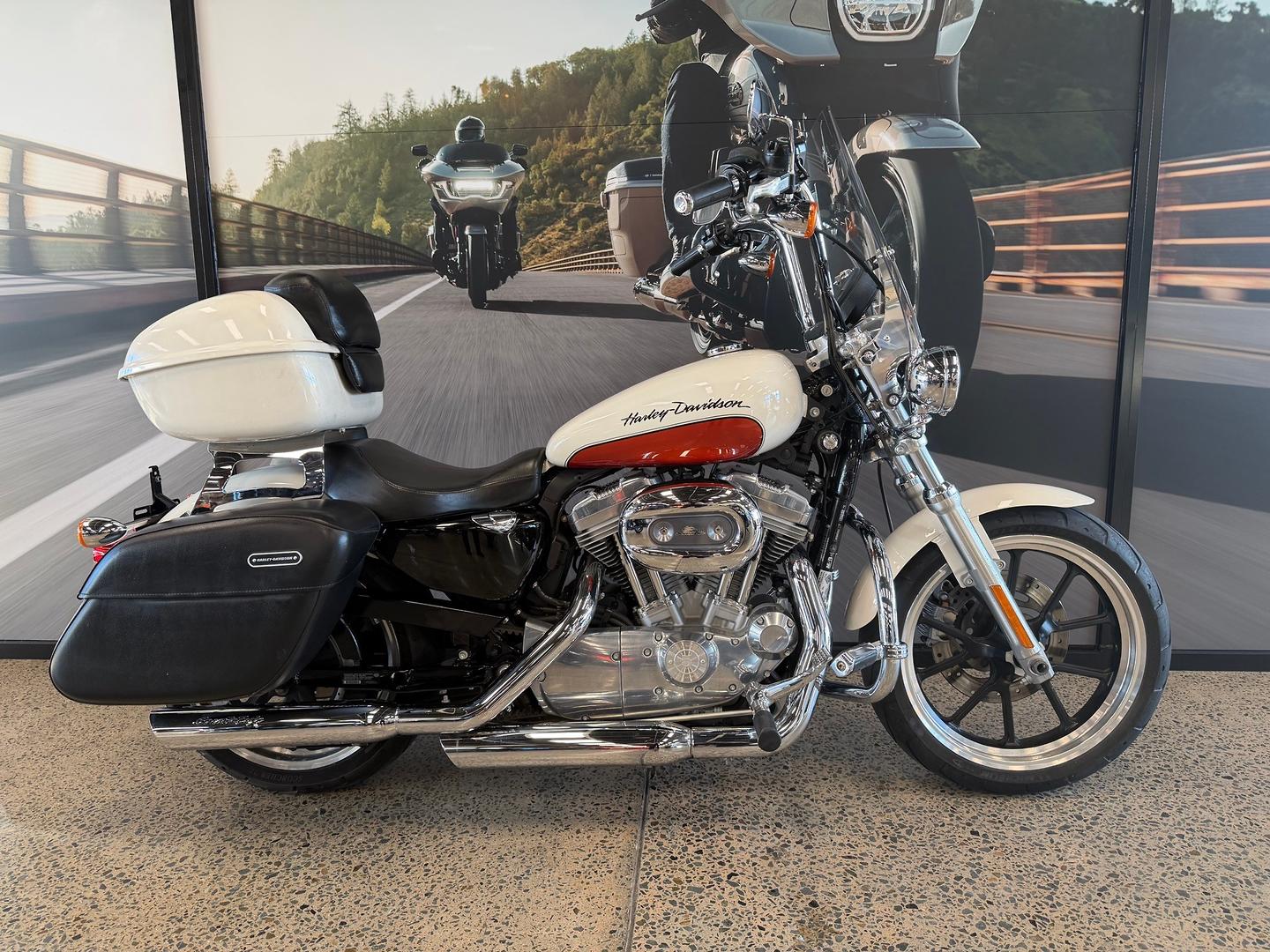 2011 HARLEY-DAVIDSON XL883L SUPER LOW CRUISER