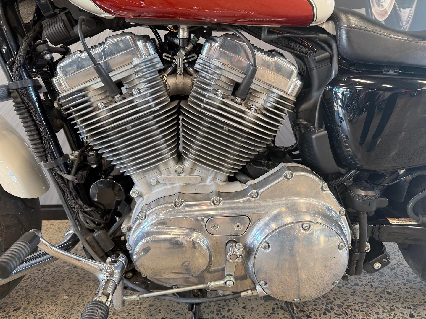 2011 HARLEY-DAVIDSON XL883L SUPER LOW CRUISER