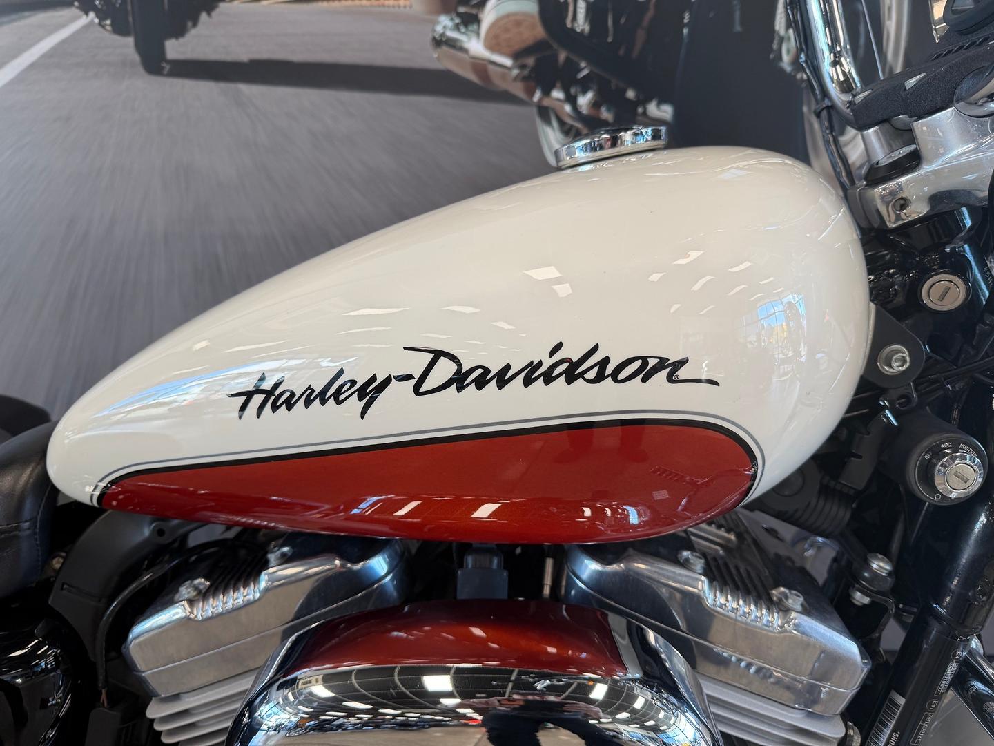 2011 HARLEY-DAVIDSON XL883L SUPER LOW CRUISER