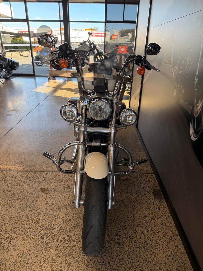 2011 HARLEY-DAVIDSON XL883L SUPER LOW CRUISER