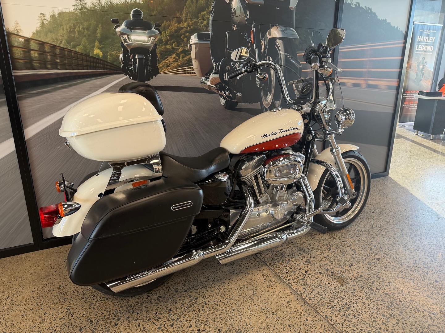 2011 HARLEY-DAVIDSON XL883L SUPER LOW CRUISER