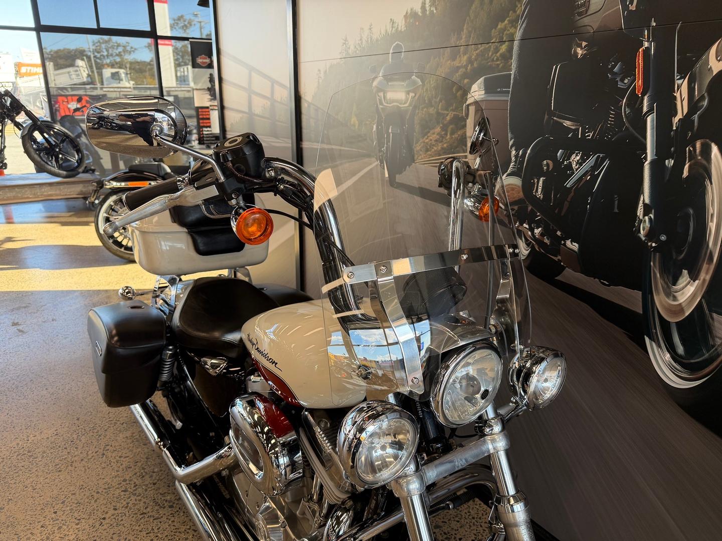2011 HARLEY-DAVIDSON XL883L SUPER LOW CRUISER