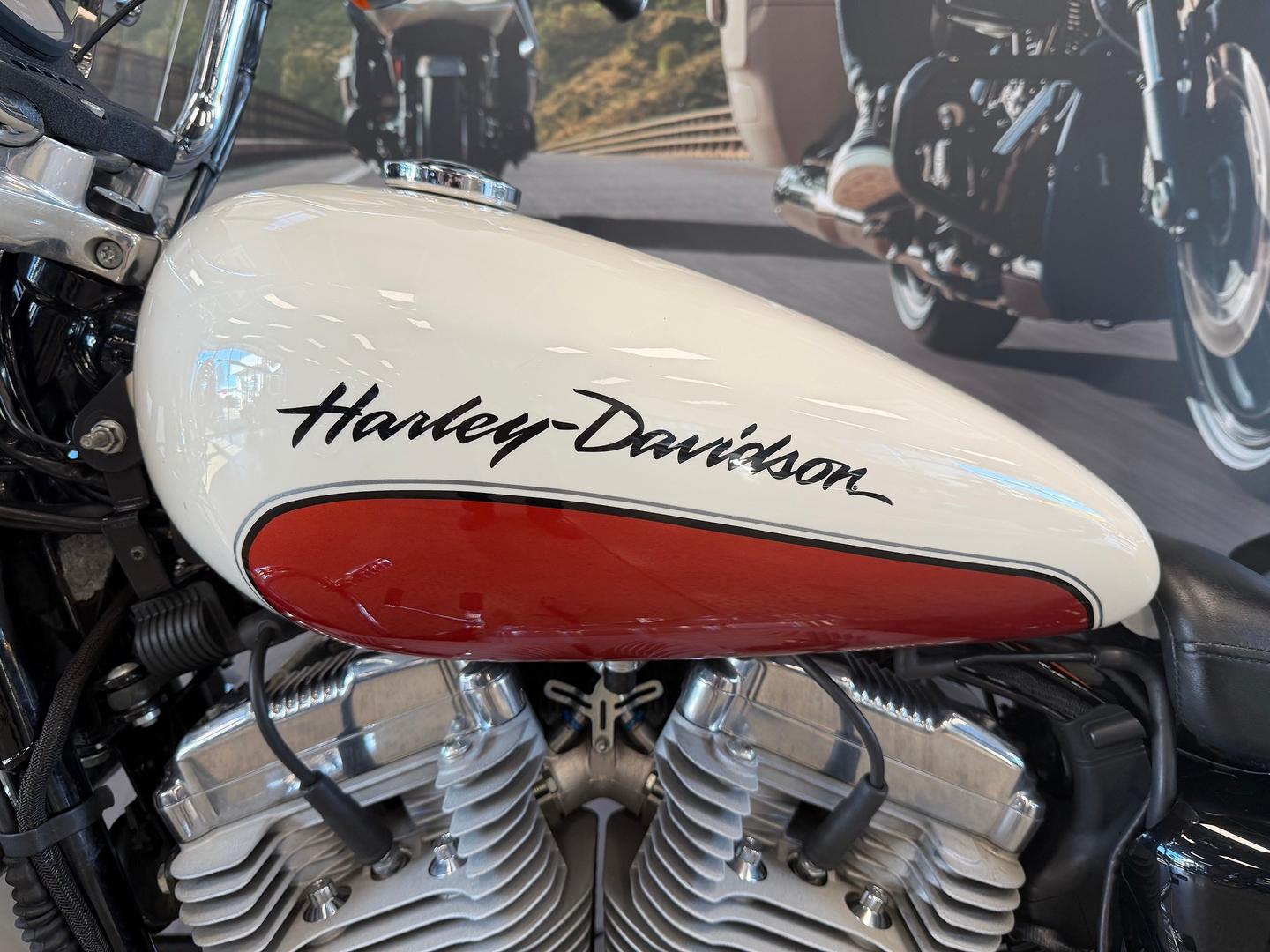 2011 HARLEY-DAVIDSON XL883L SUPER LOW CRUISER