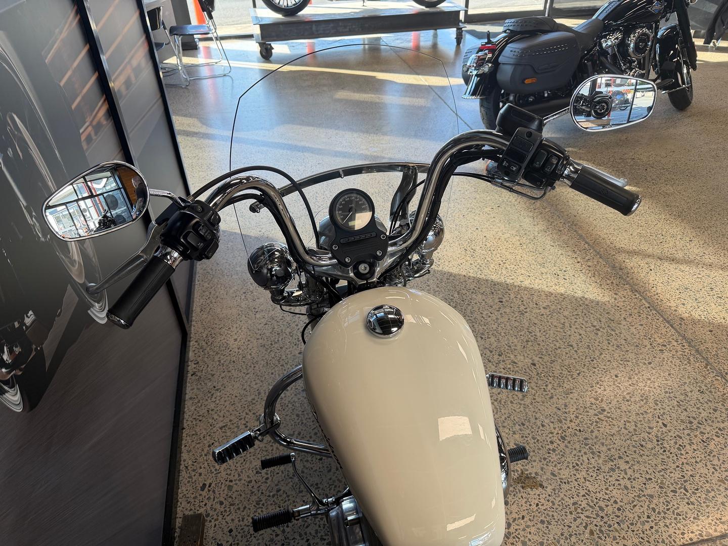 2011 HARLEY-DAVIDSON XL883L SUPER LOW CRUISER