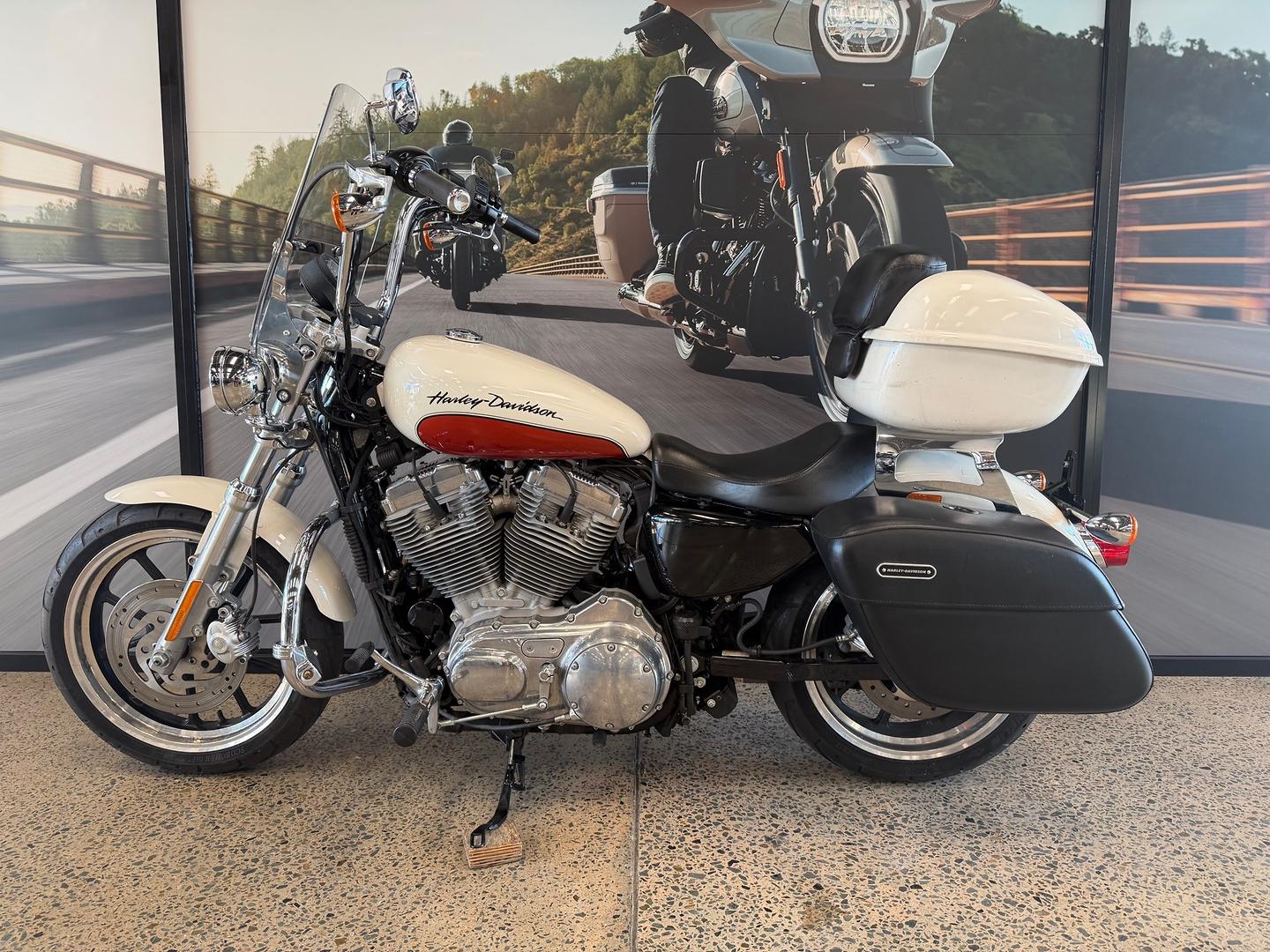 2011 HARLEY-DAVIDSON XL883L SUPER LOW CRUISER