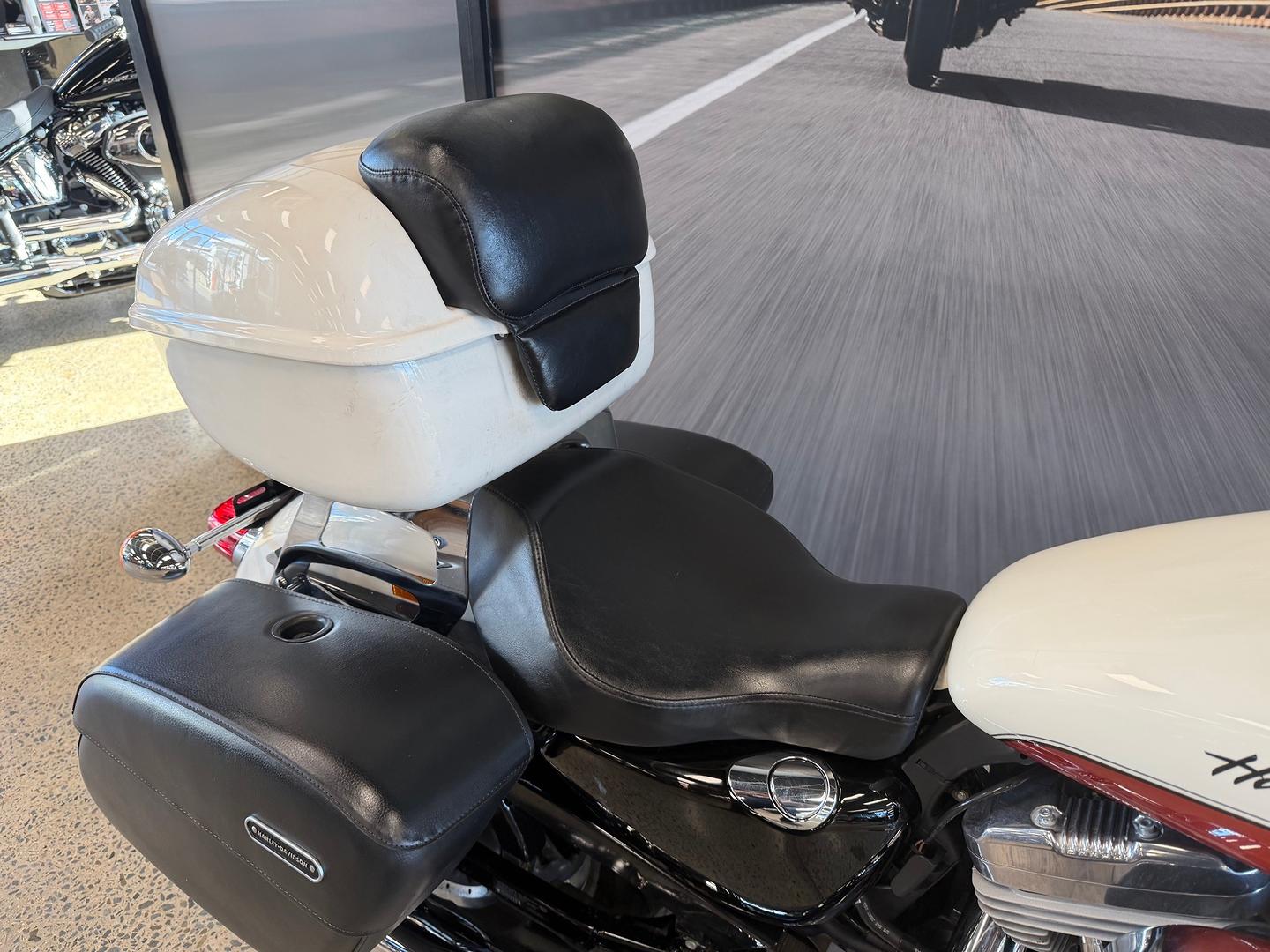 2011 HARLEY-DAVIDSON XL883L SUPER LOW CRUISER