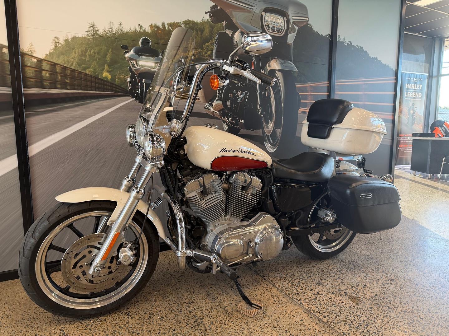 2011 HARLEY-DAVIDSON XL883L SUPER LOW CRUISER