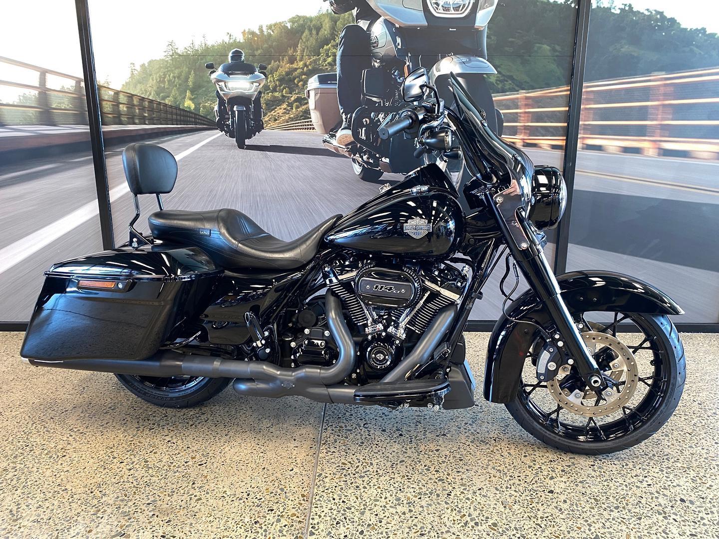 2023 HARLEY-DAVIDSON FLHRXS ROAD KING SPECIAL CRUISER