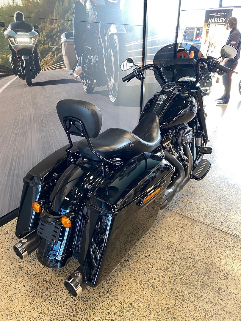 2023 HARLEY-DAVIDSON FLHRXS ROAD KING SPECIAL CRUISER