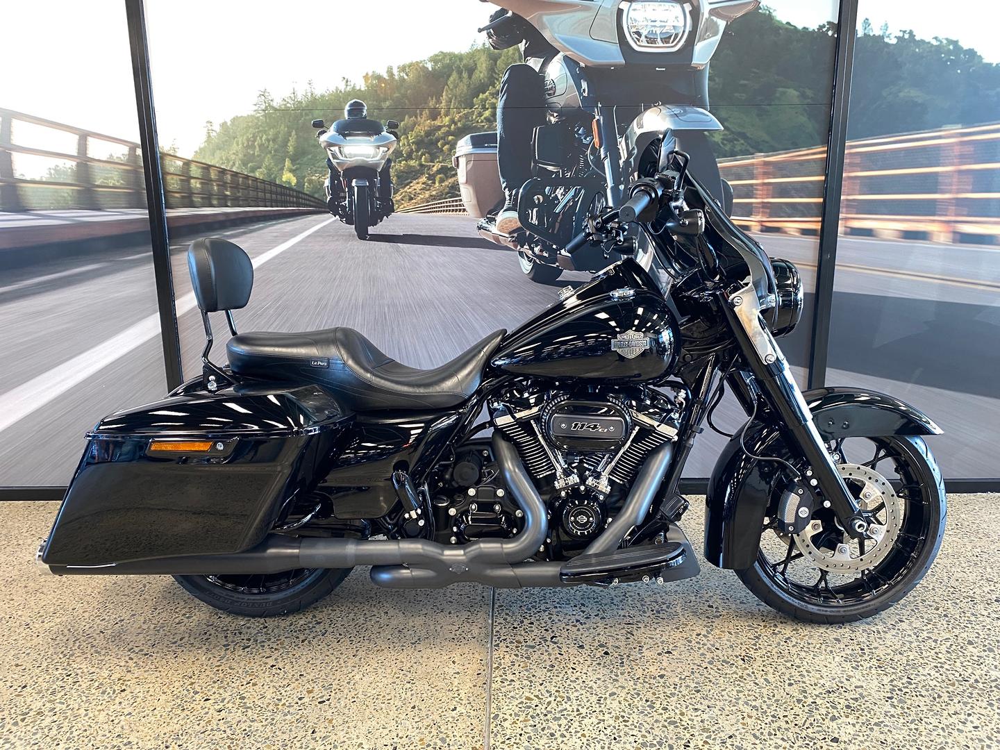 2023 HARLEY-DAVIDSON FLHRXS ROAD KING SPECIAL CRUISER