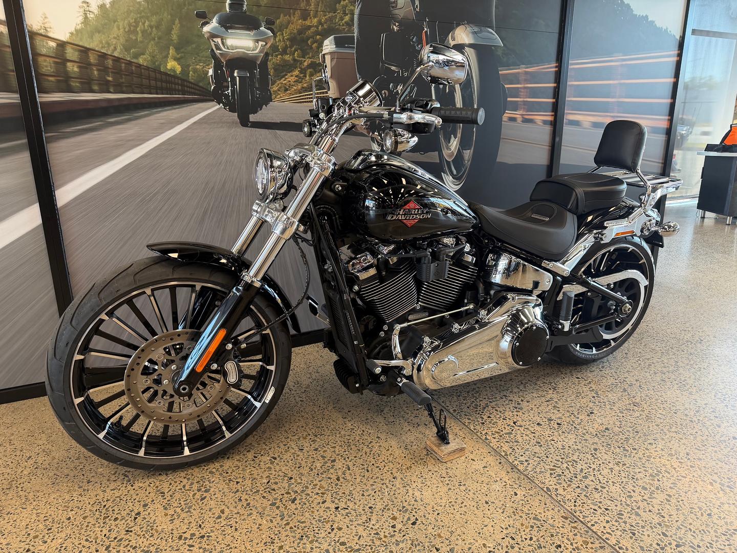 2025 HARLEY-DAVIDSON FXBR BREAKOUT (117) CRUISER