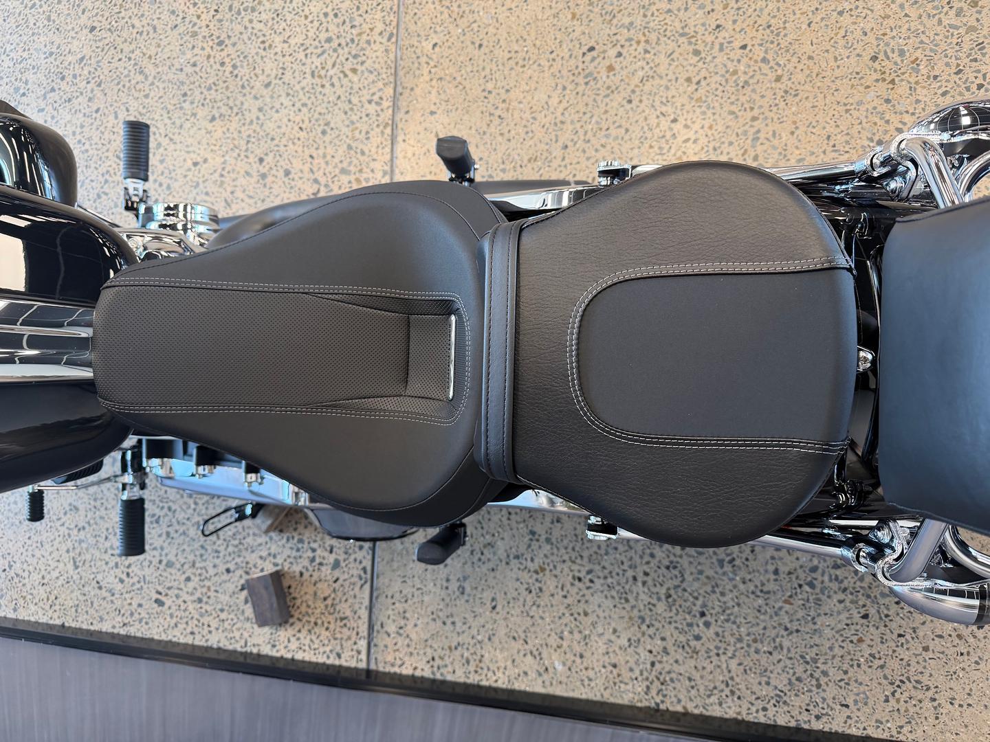 2025 HARLEY-DAVIDSON FXBR BREAKOUT (117) CRUISER