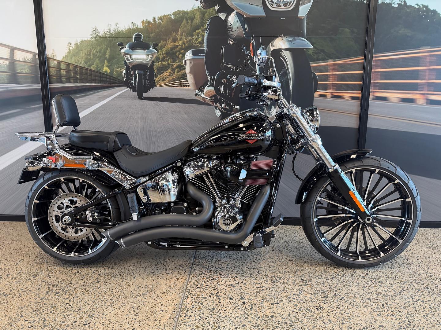 2025 HARLEY-DAVIDSON FXBR BREAKOUT (117) CRUISER
