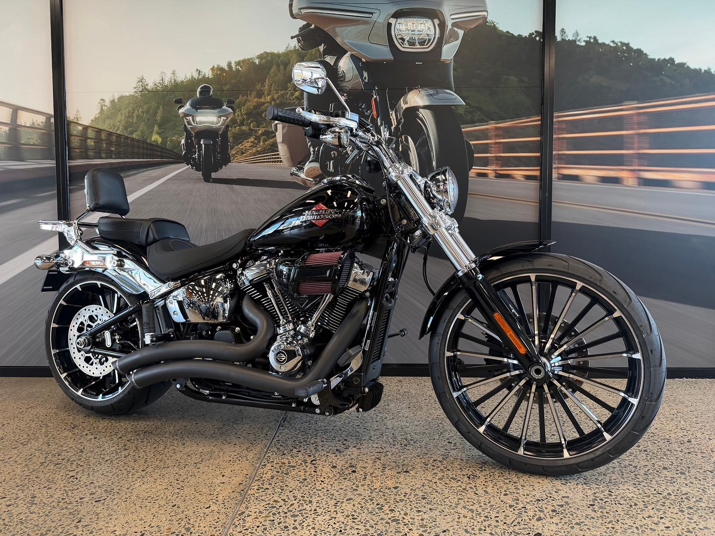 2025 HARLEY-DAVIDSON FXBR BREAKOUT (117) CRUISER